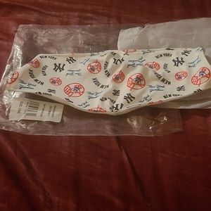 NY. YANKEES FACE MASK!!!!!!!!!!!!!!!!!!!!!!!!!!!!!
